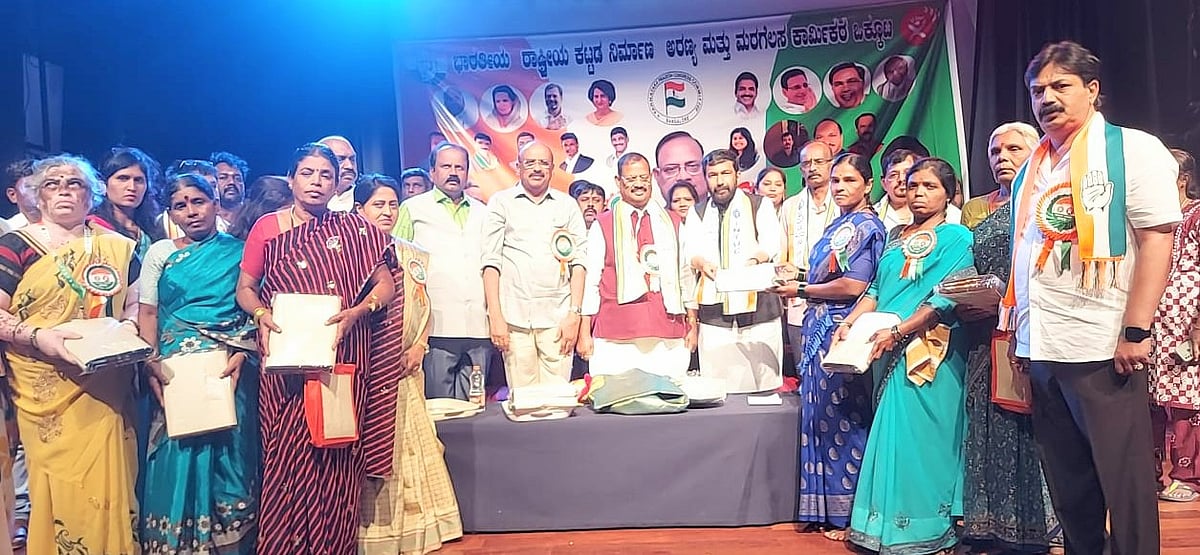 ಕಾರ್ಮಿಕರ ಶ್ರಮದಿಂದ ದೇಶದ ಅಭಿವೃದ್ಧಿ: ಸಲೀಂ ಅಹಮದ್‌ 