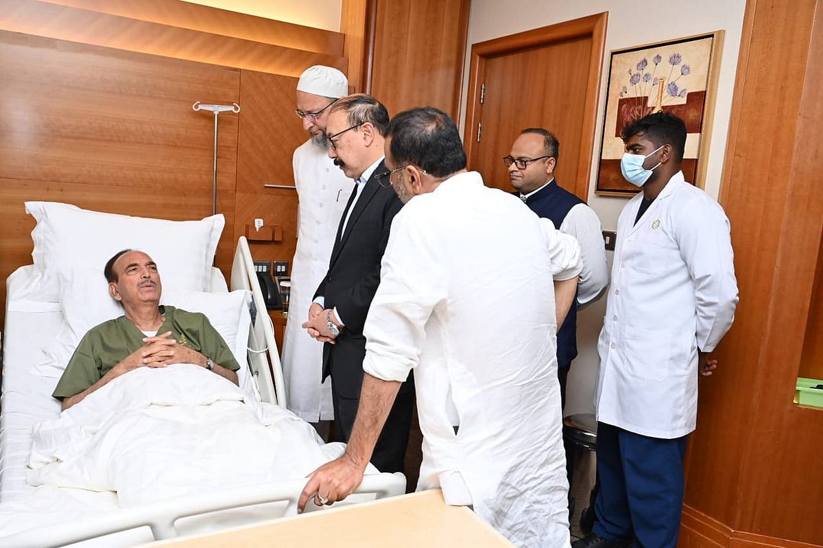 ಸೌದಿ: ಸರ್ವಪಕ್ಷ ನಿಯೋಗದ ಪ್ರವಾಸದ ಮಧ್ಯೆ ಗುಲಾಂ ನಬಿ ಆಜಾದ್ ಆಸ್ಪತ್ರೆಗೆ ದಾಖಲು