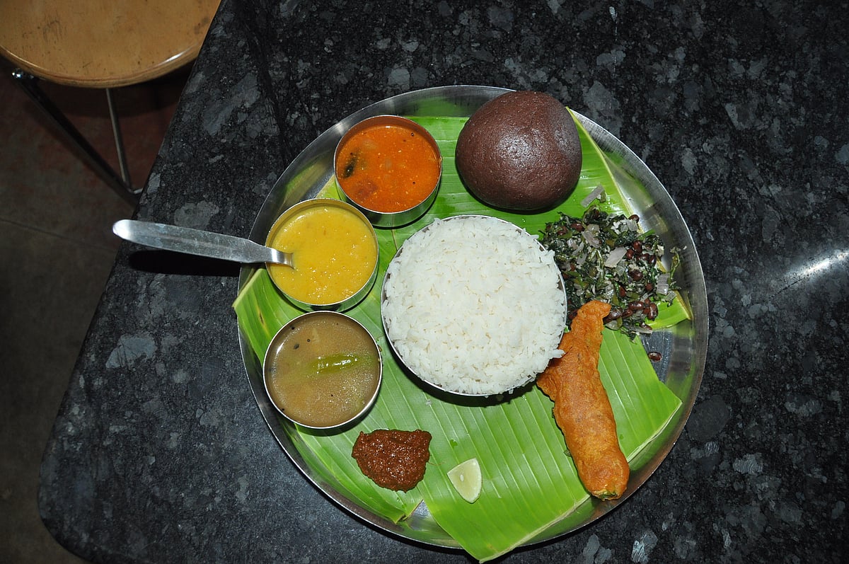 ಇಂದಿರಾ ಕ್ಯಾಂಟೀನ್‌ನಲ್ಲಿ ಹೊಸ ಮೆನು; ಮುದ್ದೆ, ಚಪಾತಿ, ಕೇಸರಿಬಾತ್ ಸೇರ್ಪಡೆ