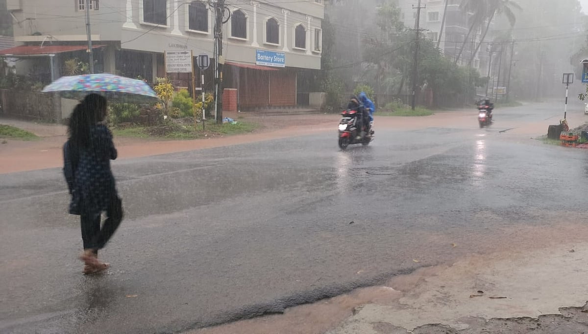 ಚಿಕ್ಕಮಗಳೂರು | ಭಾರಿ ಮಳೆ: ಶಾಲೆ, ಅಂಗನವಾಡಿಗಳಿಗೆ ನಾಳೆ ರಜೆ