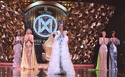 ವಿಶ್ವ ಸುಂದರಿಯಾಗಿ ವೇದಿಕೆ ಮೇಲೆ ಹೆಜ್ಜೆ ಹಾಕಿದ ಒಪಾಲ್ ಸುಚಾತಾ ಚೌಂಗಶ್ರೀ