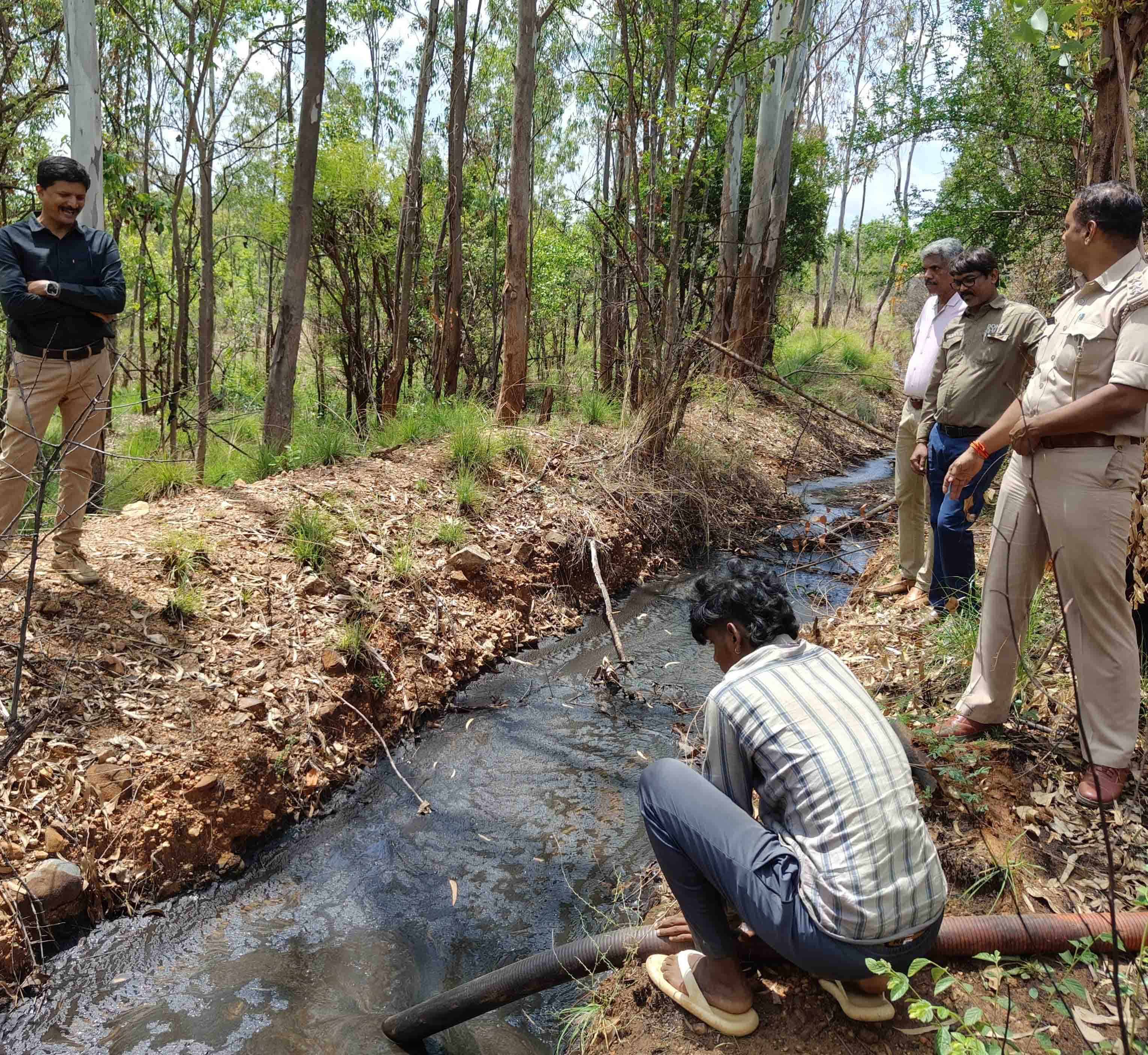 ಗುಂಡಮಗೆರೆ ಅರಣ್ಯ ಪ್ರದೇಶದಲ್ಲಿ ಟ್ಯಾಂಕರ್‌ ಮೂಲಕ ಕೈಗಾರಿಕಾ ತ್ಯಾಜ್ಯ ಹರಿಸಲಾಗಿತು.(ಸಂಗ್ರಹ ಚಿತ್ರ)