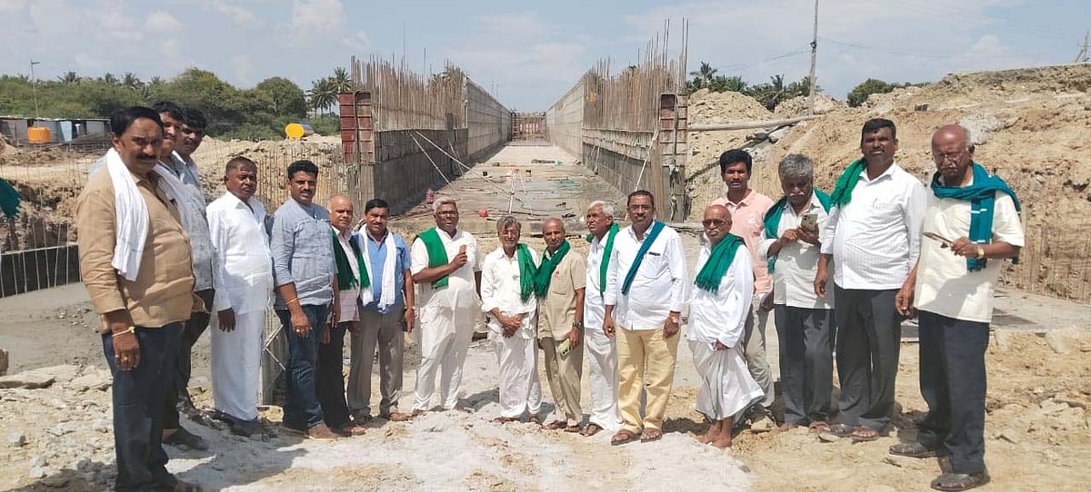 ಸಿರಿಗೆರೆ: ಹೋರಾಟ ಸಮಿತಿಯಿಂದ ಭದ್ರಾ ಮೇಲ್ಡಂಡೆ ಯೋಜನೆ ಕಾಮಗಾರಿ ವೀಕ್ಷಣೆ