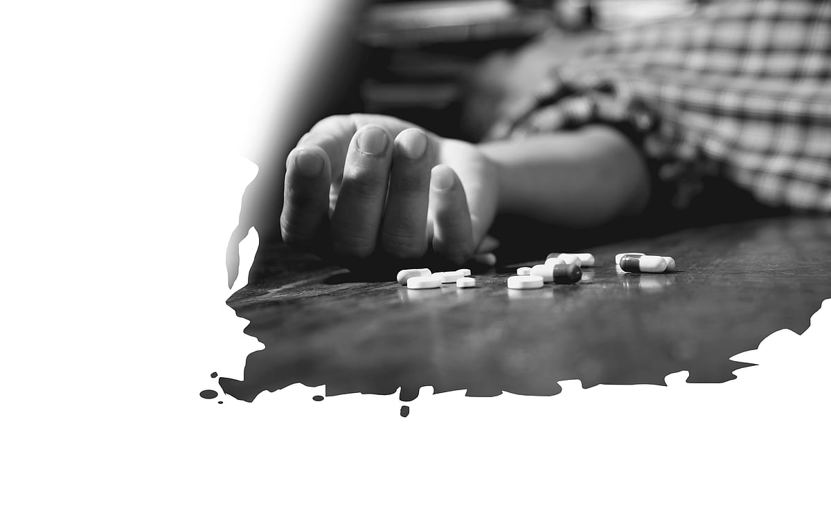 ಐಷಾರಾಮಿ ಕಾರು ಕೊಡಿಸಲಿಲ್ಲ ಎಂದು ಯುವಕ ಆತ್ಮಹತ್ಯೆ 