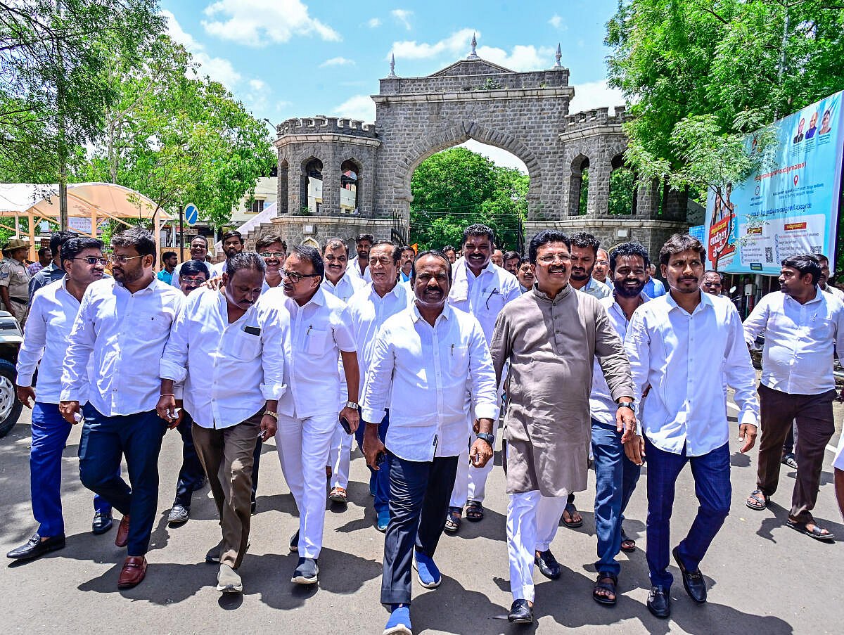 ಕಲಬುರಗಿ DCಗೆ ಅವಹೇಳನ: ಬಿಜೆಪಿ ಎಂಎಲ್‌ಸಿ ರವಿಕುಮಾರ್ 5 ಗಂಟೆ ವಿಚಾರಣೆ