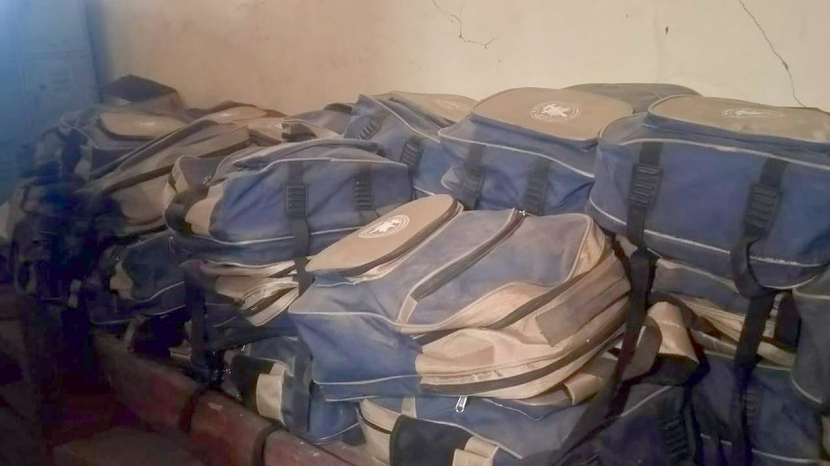 ಗೌರಿಬಿದನೂರು: ದೂಳು ತಿನ್ನುತ್ತಿರುವ ಕಲಿಕಾ ಪರಿಕರಗಳು