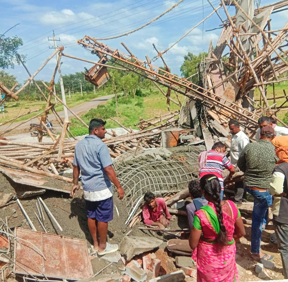 ನಾಗಮಂಗಲ | ನಿರ್ಮಾಣ ಹಂತದ ಮಹಾದ್ವಾರ ಕುಸಿತ: ಕಾರ್ಮಿಕ ಸಾವು
