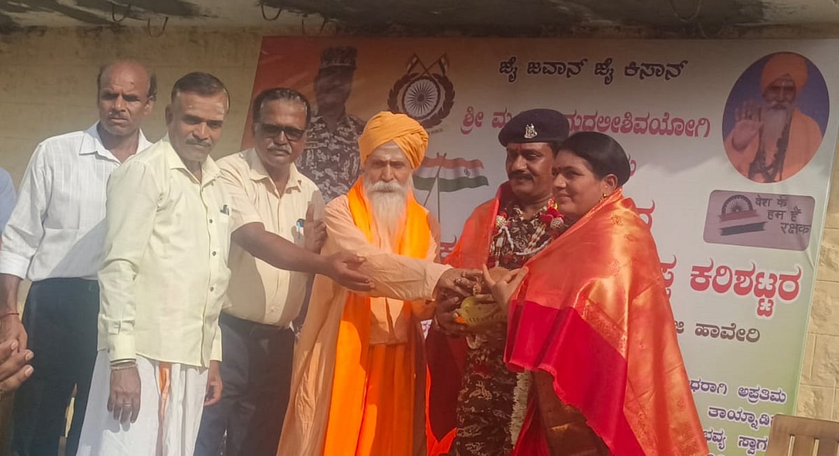 ಹಾವೇರಿ: ಯೋಧನಿಗೆ ಅದ್ಧೂರಿ ಸ್ವಾಗತ