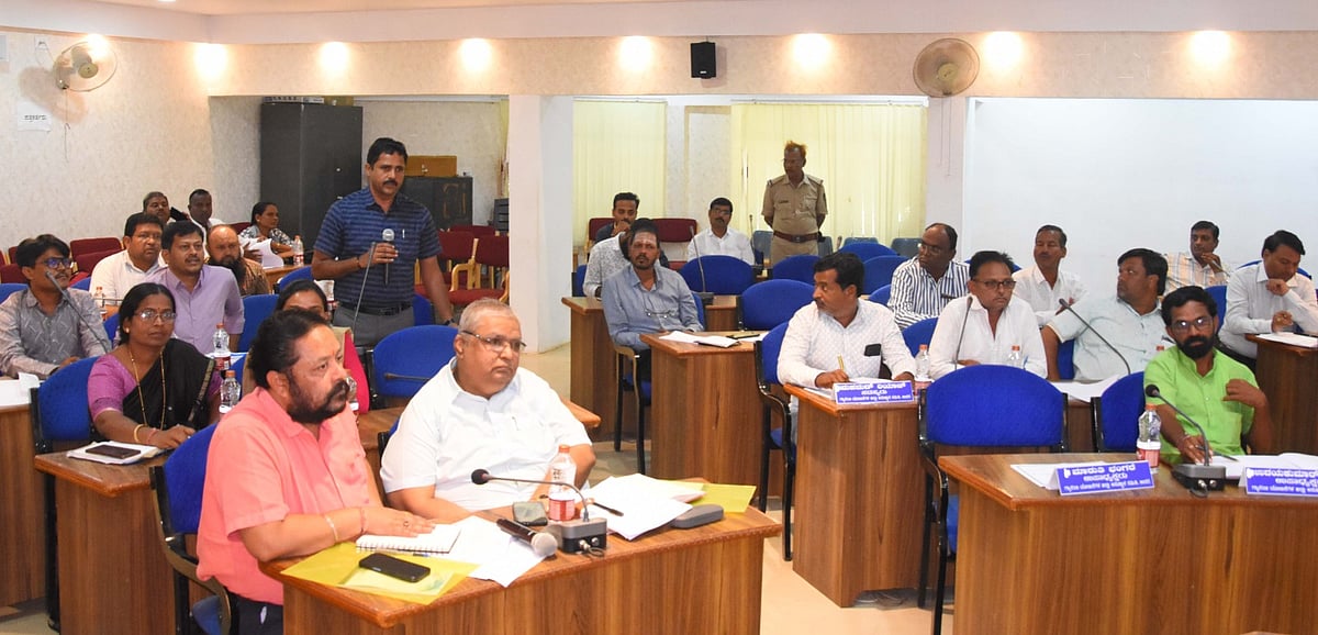 ‘ಅನ್ನಭಾಗ್ಯ’ದ ಅಕ್ಕಿ ಕಾಳಸಂತೆಗೆ: ಅಕ್ರಮ ಸಾಬೀತಾದರೆ ಪರವಾನಗಿ ರದ್ದು