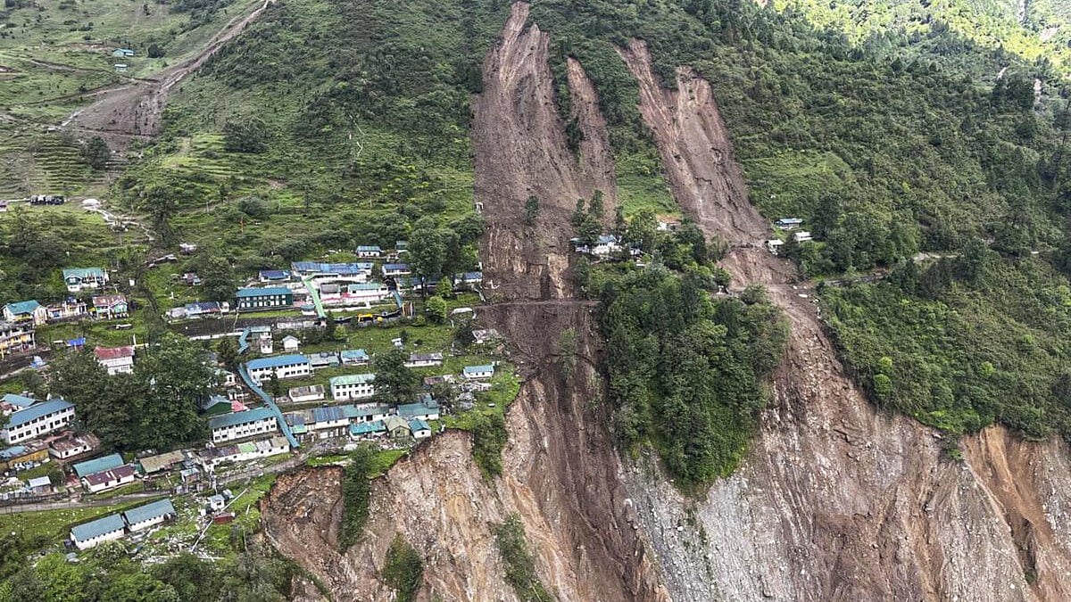 ಸಿಕ್ಕಿಂ ಭೂಕುಸಿತ | ಸುಧಾರಿಸಿದ ಹವಾಮಾನ; 59 ಪ್ರವಾಸಿಗರ ಏರ್‌ಲಿಫ್ಟ್‌