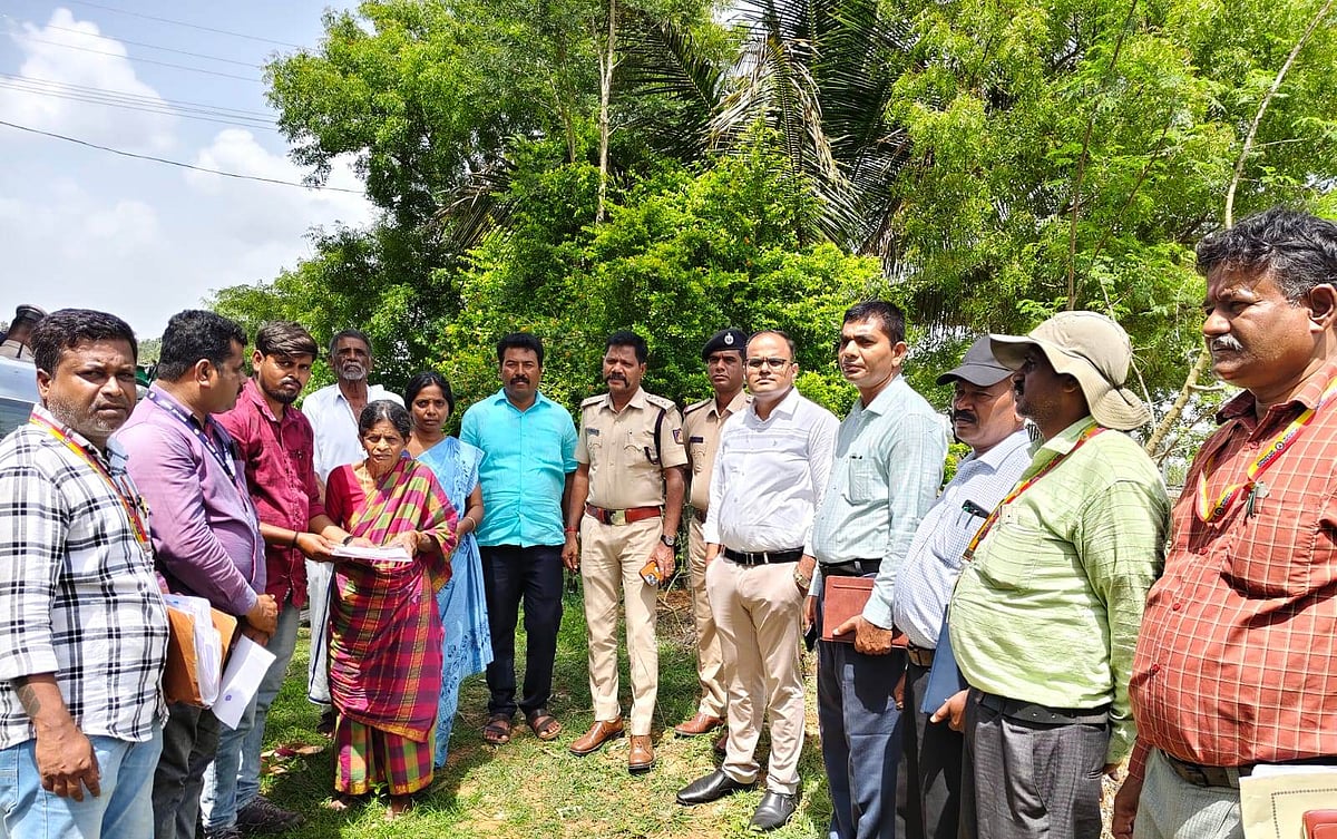 ದಸಂಸ 4 ವರ್ಷದ ಹೋರಾಟ: ದಲಿತ ಮಹಿಳೆ ಪೂವಮ್ಮ ಬಂಗಾರುಗೆ ಮತ್ತೆ ದಕ್ಕಿದ ಭೂಮಿ