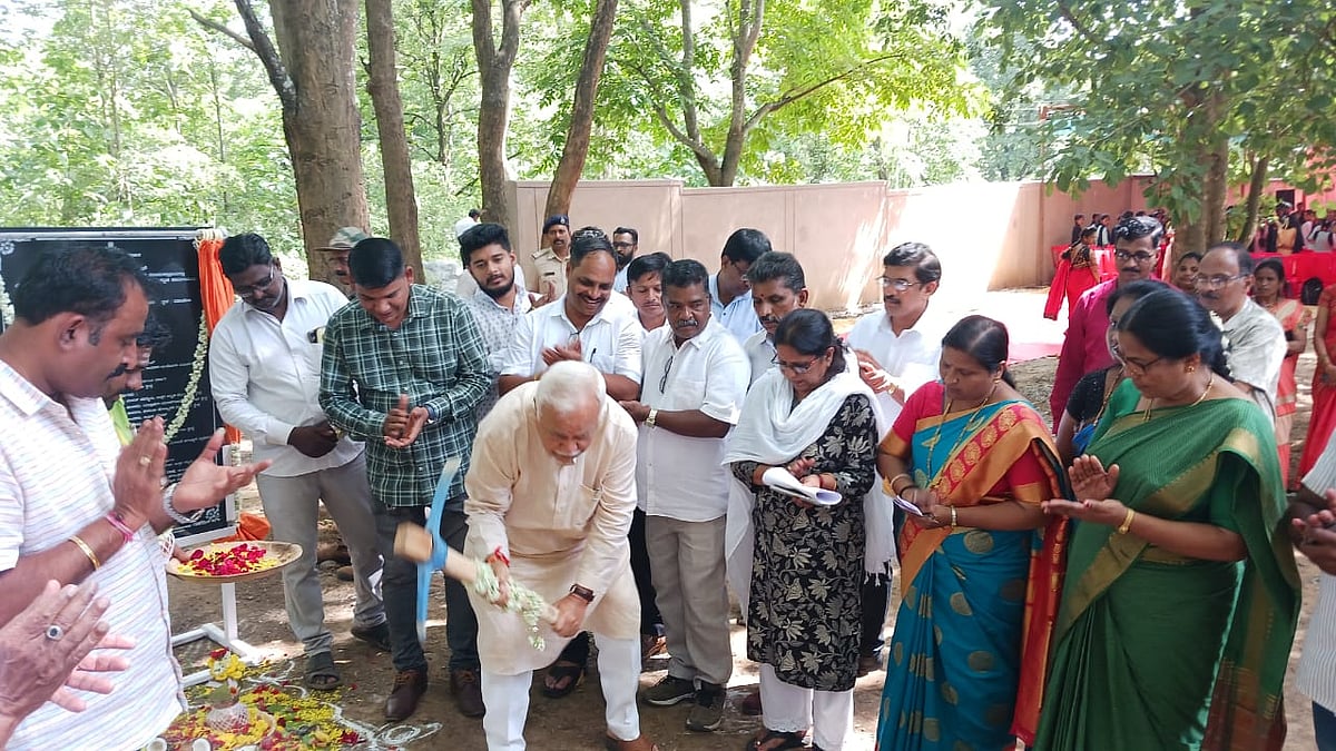 ಕಠಿಣ ಪರಿಶ್ರಮದಿಂದ ಮಾತ್ರ ಸಾಧನೆ: ಆರ್.ವಿ.ದೇಶಪಾಂಡೆ