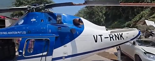 ಕೇದಾರನಾಥ| ಹೆದ್ದಾರಿಯಲ್ಲೇ ಹೆಲಿಕಾಪ್ಟರ್‌ ಭೂಸ್ಪರ್ಶ: ಪ್ರಯಾಣಿಕರು ಸುರಕ್ಷಿತ