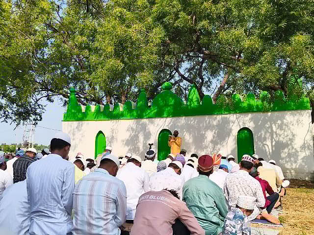 ಪೊಲೀಸ್‌ ಠಾಣೆಯಲ್ಲಿ ರಾಜೀಸಂಧಾನ: ಸಂತೋಷದಿಂದ ಬಕ್ರೀದ್ ಹಬ್ಬ ಆಚರಣೆ