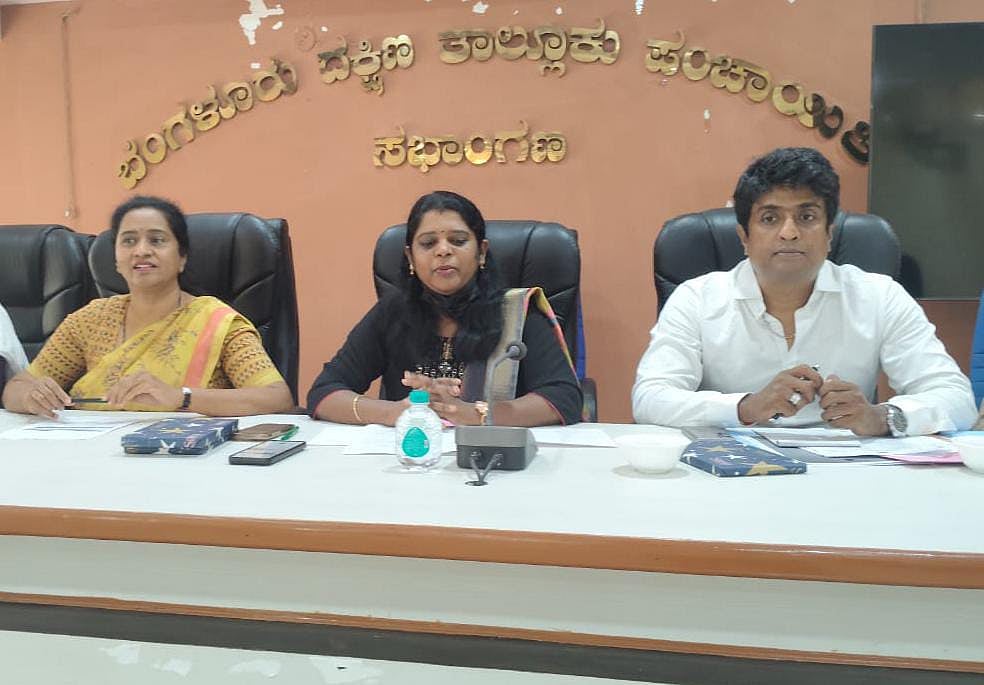 ಅರ್ಹರಿಗೆ ತಲುಪದ ‘ಗ್ಯಾರಂಟಿ’: ಸದಸ್ಯರ ಆಕ್ಷೇಪ