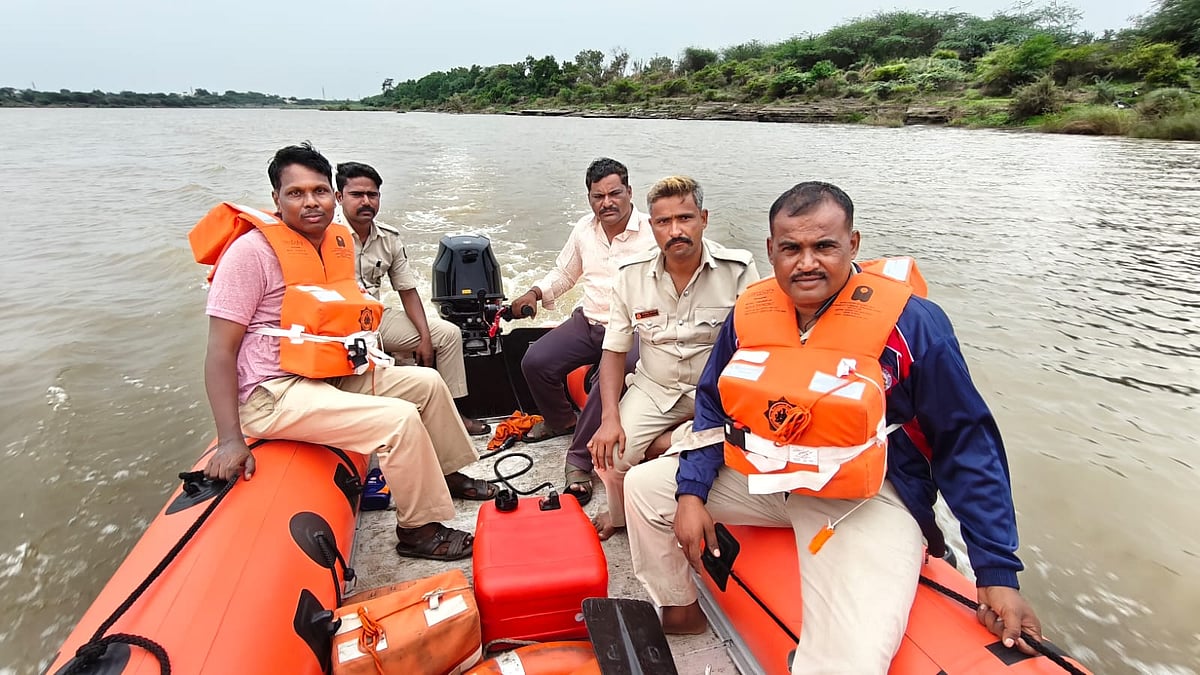ಈಜಲು ಹೋಗಿ ನಾಪತ್ತೆಯಾಗಿರುವ ಮಹಾದೇವಗಾಗಿ ಮುಂದುವರಿದ ಶೋಧ