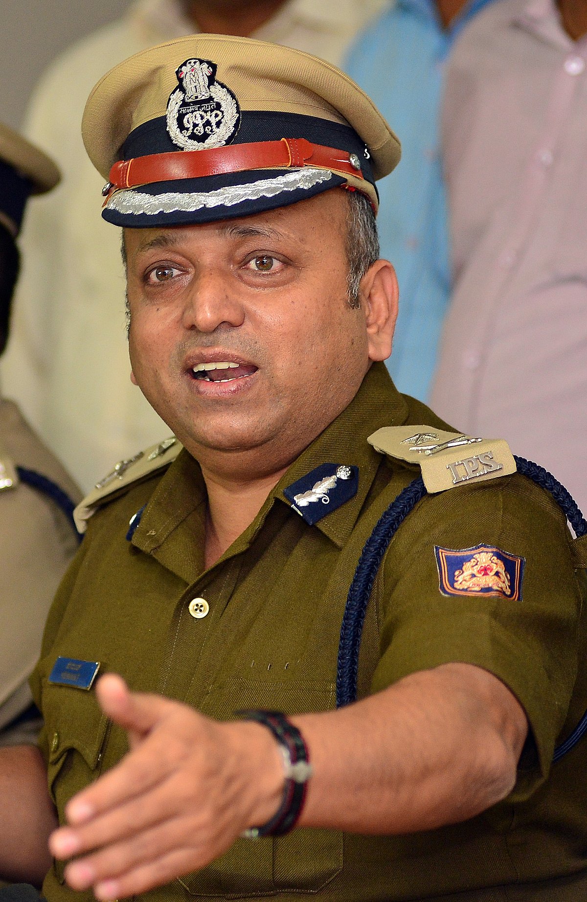 ವಿದೇಶ ಪ್ರವಾಸಕ್ಕೆ ವಾರ್ತಾ ಇಲಾಖೆ ಆಯುಕ್ತ ಹೇಮಂತ್‌ ನಿಂಬಾಳ್ಕರ್‌ 