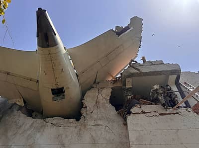 ಏರ್‌ ಇಂಡಿಯಾ ವಿಮಾನ ಪತನಗೊಂಡಿರುವ ದೃಶ್ಯ 