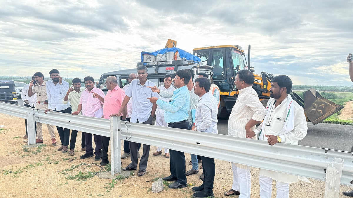 ಯಾದಗಿರಿ: ಕಾಮಗಾರಿ ‍ಪರಿಶೀಲಿಸಿದ ಸಚಿವ ಜಾರಕಿಹೊಳಿ 
