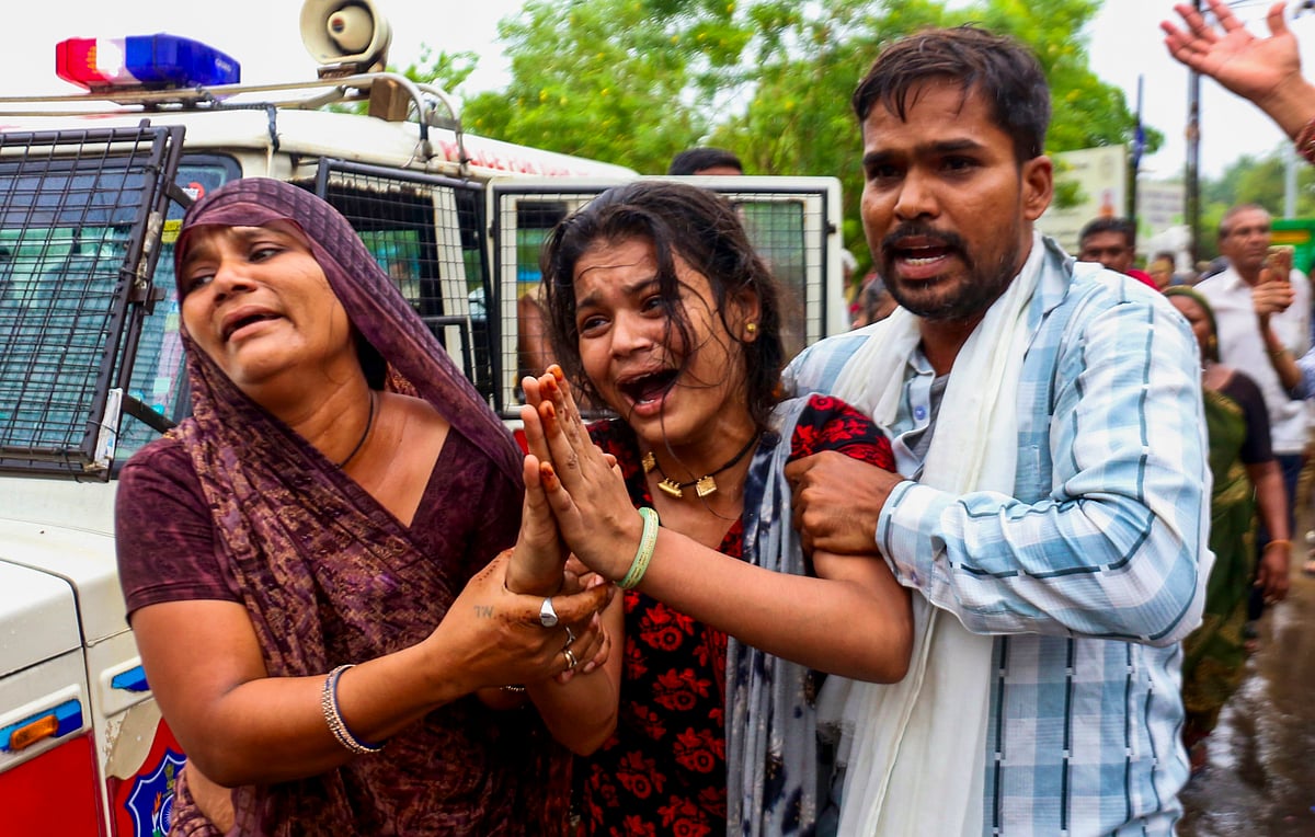 Ahmedabad plane crash | 162 ಮೃತರ ಗುರುತು ಪತ್ತೆ: 120 ಮೃತದೇಹಗಳ ಹಸ್ತಾಂತರ