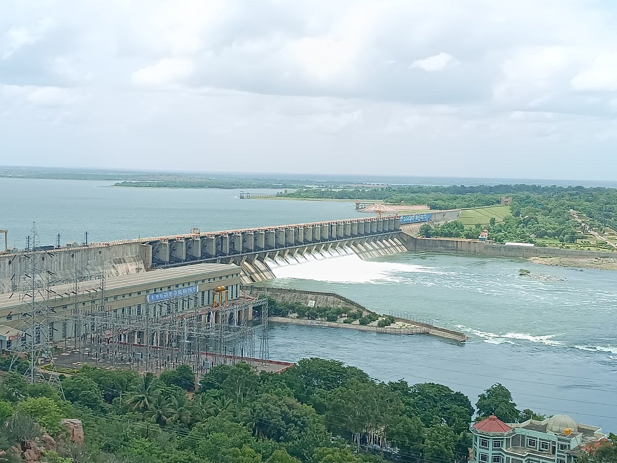 ಒಳಹರಿವು ಹೆಚ್ಚಳ: ಆಲಮಟ್ಟಿ ಜಲಾಶಯದ 10 ಗೇಟ್‌ಗಳಿಂದ ನೀರು ಬಿಡುಗಡೆ 