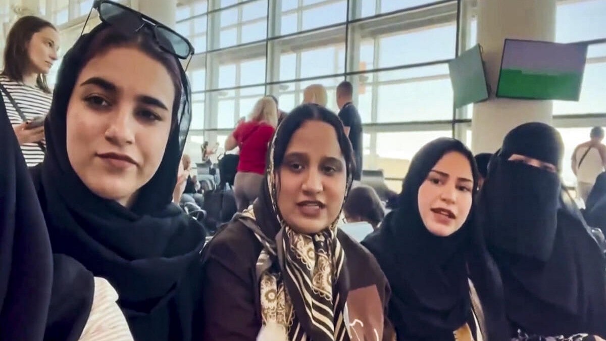 ಕ್ಷಿಪಣಿ ಬಾಂಬ್‌ ದಾಳಿಯಿಂದ ಭೀತರಾಗಿದ್ದೆವು..: ಅನುಭವ ಹಂಚಿಕೊಂಡ ವಿದ್ಯಾರ್ಥಿಗಳು