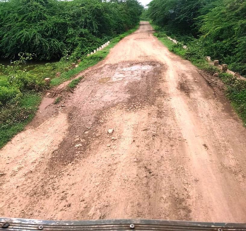 ಇಂಡಿ | ಹದಗೆಟ್ಟ ಗ್ರಾಮೀಣ ಭಾಗದ ರಸ್ತೆ