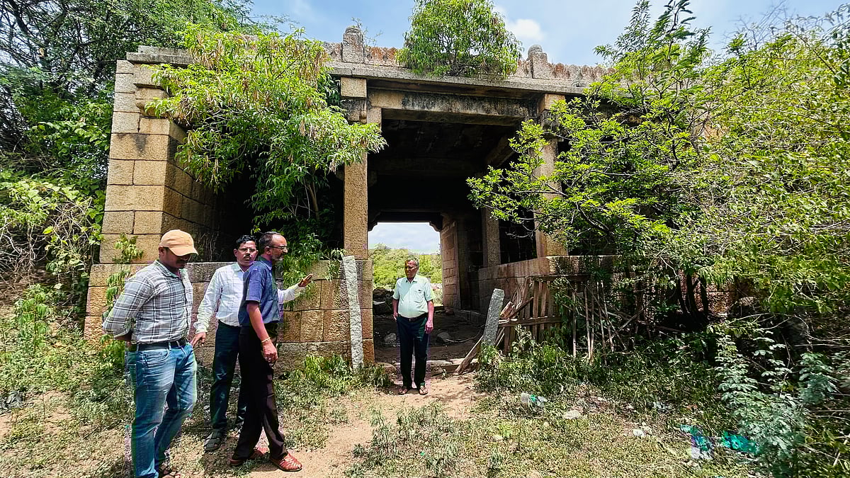 ಚಿತ್ರದುರ್ಗ | ಕೋಟೆಬಾಗಿಲು ಪರಿಶೀಲನೆ: ಸಂರಕ್ಷಣೆಗೆ ಕ್ರಮ
