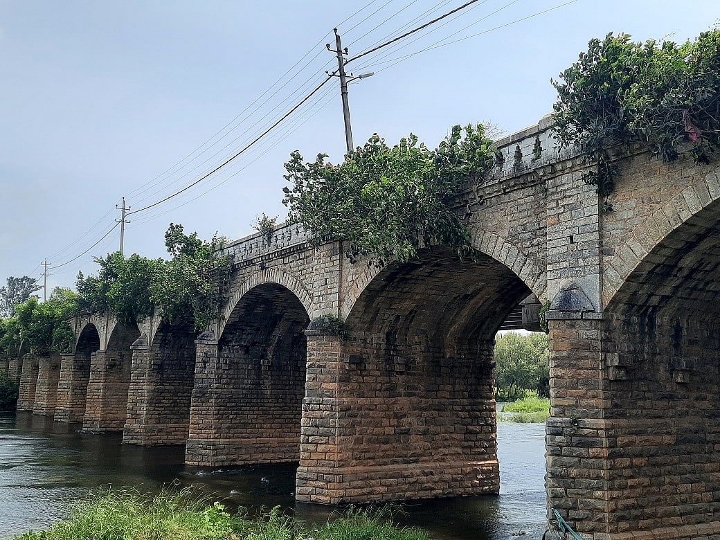 1898ರಲ್ಲಿ ನಿರ್ಮಾಣವಾದ ಸೇತುವೆ: ನಿರ್ವಹಣೆಗೆ ಕಾದಿರುವ ವಾಣಿವಿಲಾಸ ಸೇತುವೆ 