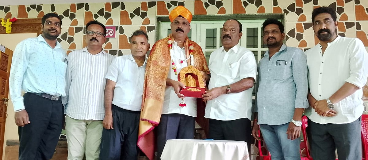 ಶಿರ್ವ: ಕುತ್ಯಾರು ನವೀನ್ ಶೆಟ್ಟಿಗೆ ಸನ್ಮಾನ