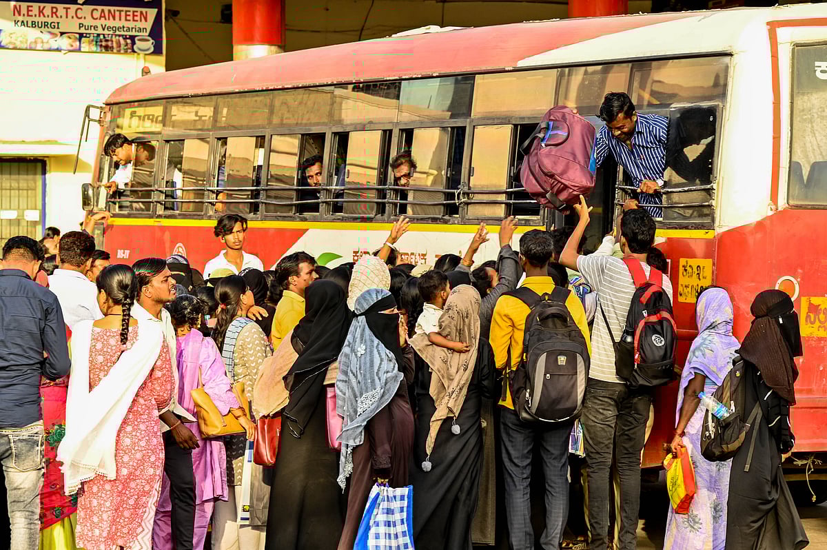 ಕಲಬುರಗಿ | ‘ಶಕ್ತಿ’ ಯೋಜನೆಗೆ ಎರಡು ವರ್ಷ: ಕೆಕೆಆರ್‌ಟಿಸಿಗೆ ₹ 2,375 ಕೋಟಿ ಆದಾಯ
