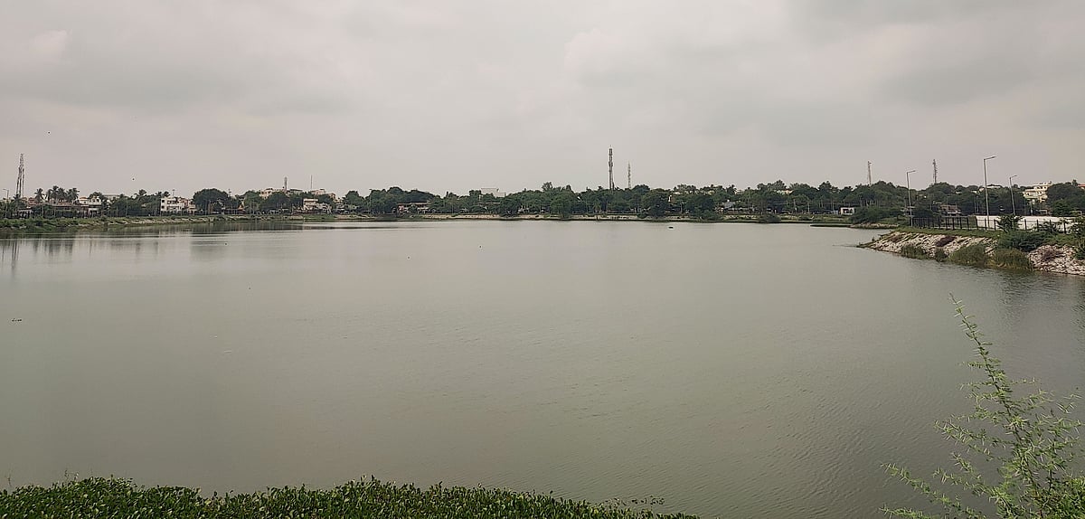 ಕಂಪ್ಲಿ: ಕೊಟ್ಯಂತರ ಹಣ ವೆಚ್ಚವಾದರು ಬದಲಾಗದ ಐತಿಹಾಸಿಕ ಸೋಮಪ್ಪ ಕೆರೆ ಚಹರೆ
