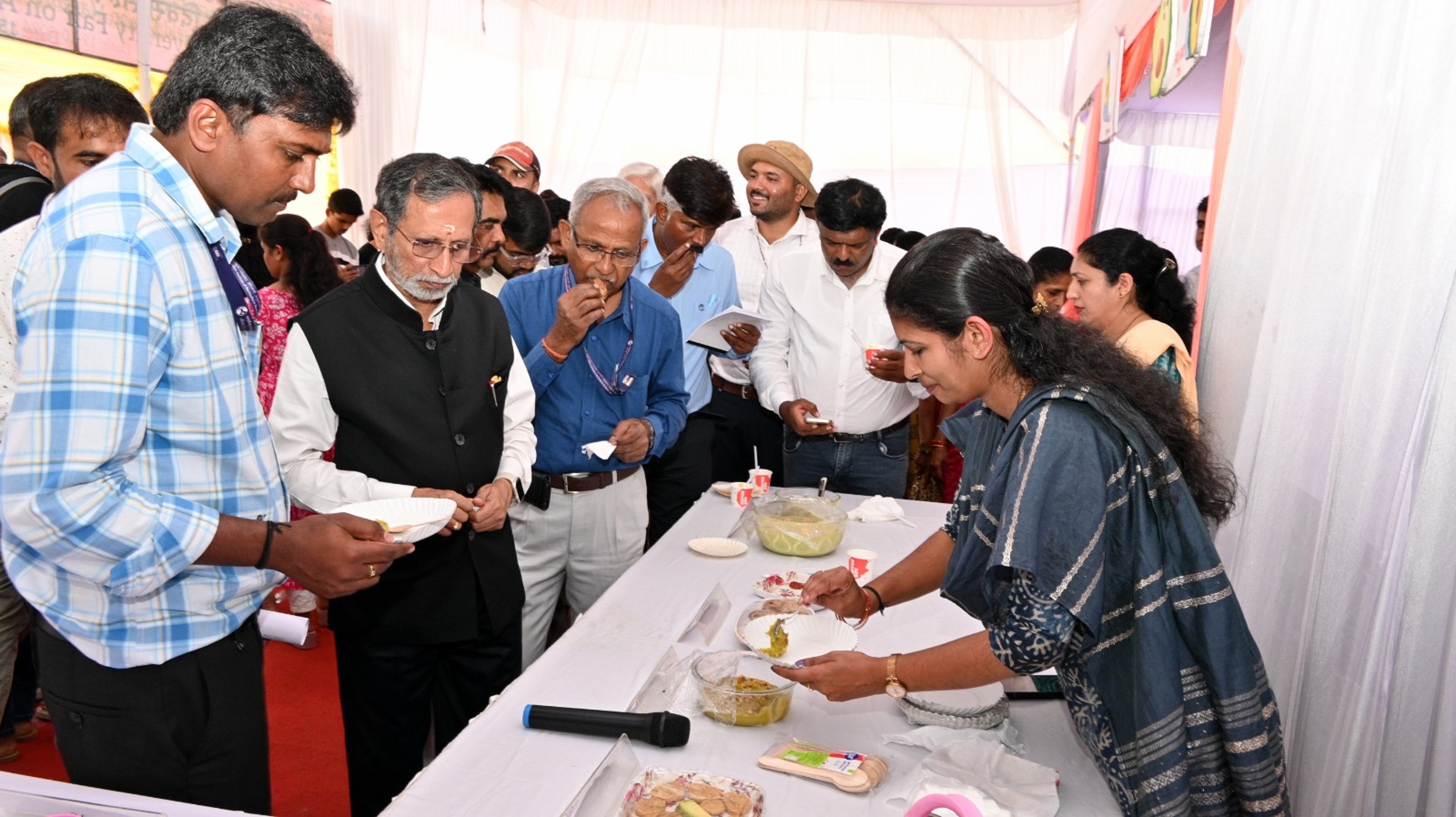 ಗಮನ ಸೆಳೆದ ವೈವಿಧ್ಯಮಯವಾದ ಖಾದ್ಯಗಳು