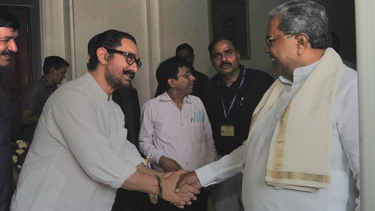 ರಾಷ್ಟ್ರಪತಿ ಭವನದಲ್ಲಿ CM ಸಿದ್ದರಾಮಯ್ಯ, ಅಮೀರ್‌ಖಾನ್‌ ಮುಖಾಮುಖಿ: ಉಭಯ ಕುಶಲೋಪರಿ