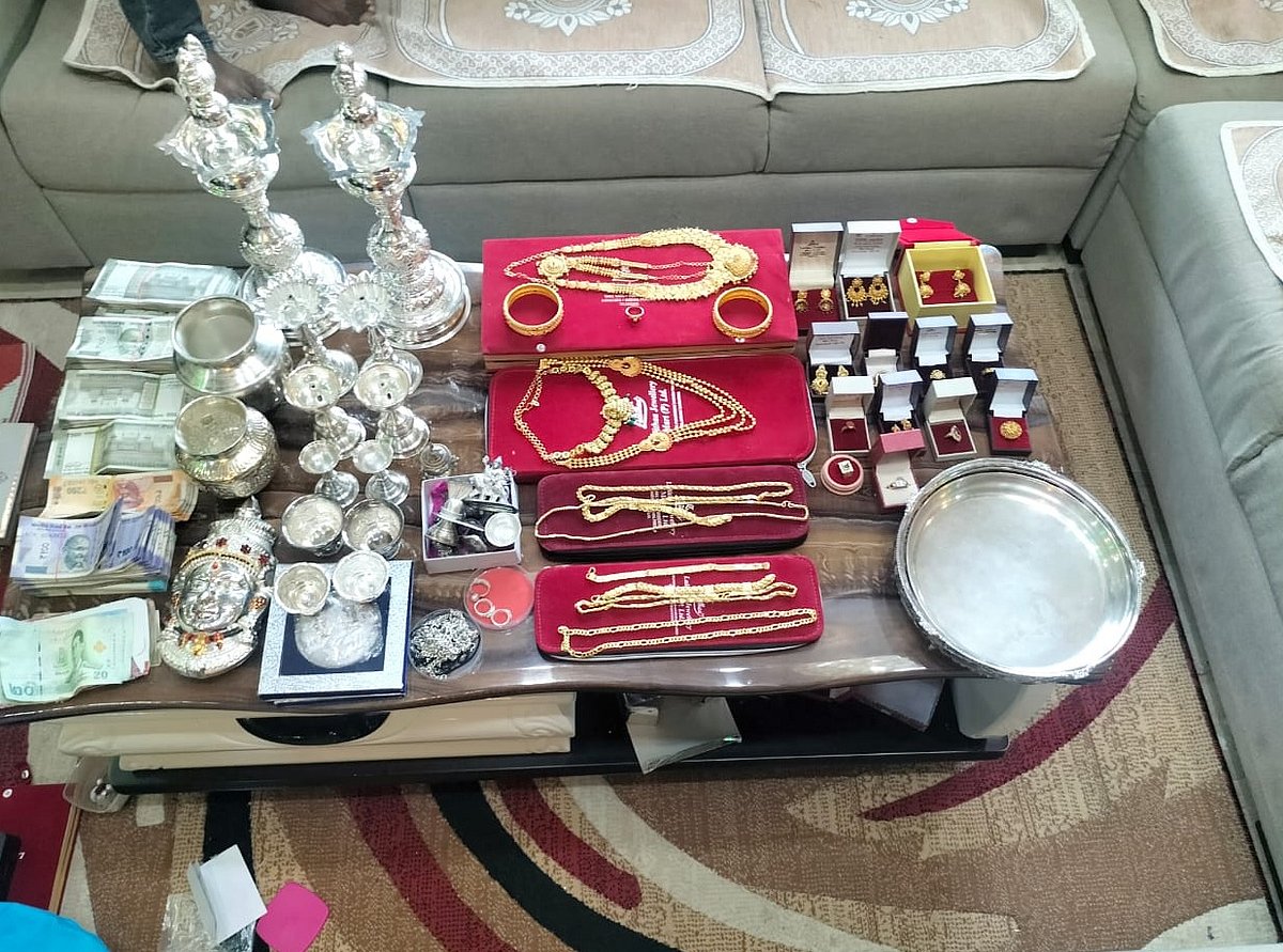 ಲೋಕಾಯುಕ್ತ ದಾಳಿ: ₹34.90 ಕೋಟಿ ಅಕ್ರಮ ಆಸ್ತಿ ಪತ್ತೆ