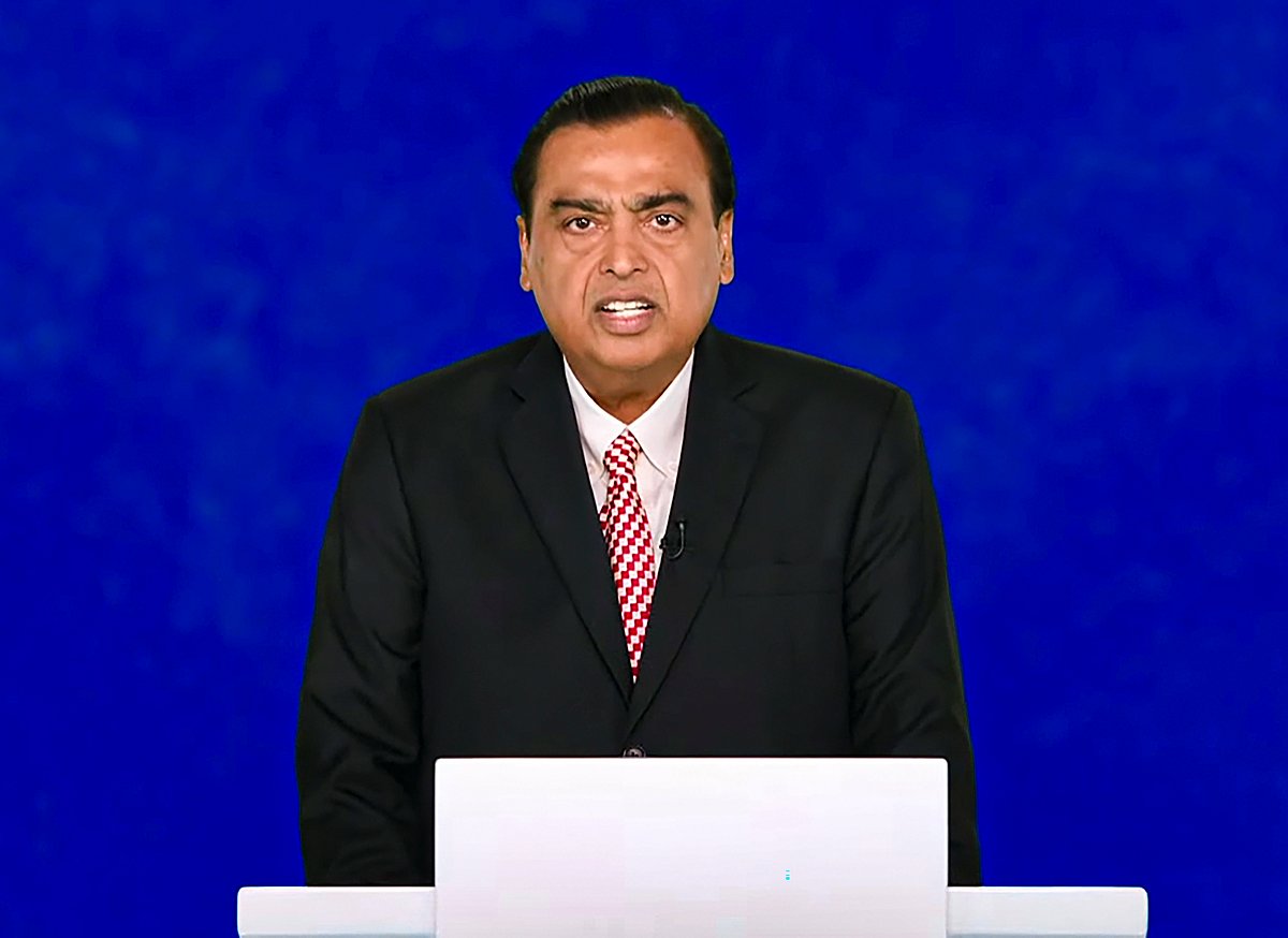 ಇಂಧನ: ಅಂಬಾನಿ, ಅದಾನಿ ಪಾಲುದಾರಿಕೆ