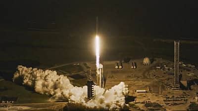 ವಿವಿಧ ಕಾರಣಗಳಿಗಾಗಿ ಒಟ್ಟು ಆರು ಬಾರಿ ಈ ಬಾಹ್ಯಾಕಾಶ ಕಾರ್ಯಕ್ರಮವನ್ನು ಮುಂದೂಡಲಾಗಿತ್ತು.