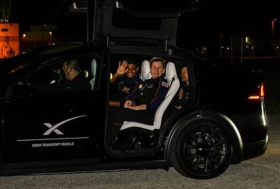 ಅಂತರರಾಷ್ಟ್ರೀಯ ಬಾಹ್ಯಾಕಾಶ ನಿಲ್ದಾಣಕ್ಕೆ (ಐಎಸ್‌ಎಸ್‌) ಪ್ರಯಾಣ ಬೆಳೆಸಿರುವ ಎರಡನೇ ಭಾರತೀಯ ಎನಿಸಿರುವ ಗಗನಯಾತ್ರಿ ಶುಭಾಂಶು ಶುಕ್ಲಾ ಇದನ್ನು ಹೆಮ್ಮೆಯ ಕ್ಷಣ ಎಂದು ಬಣ್ಣಿಸಿದ್ದಾರೆ.