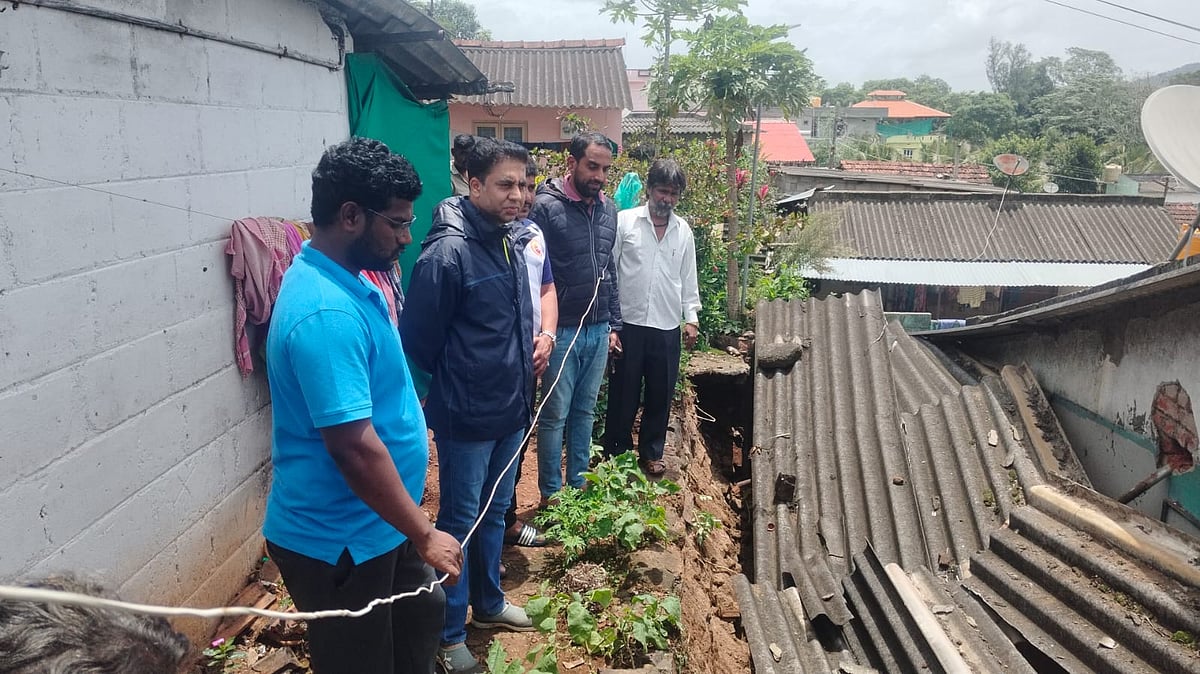  ಕುಶಾಲನಗರ: ಮನೆ ಗೋಡೆ ಕುಸಿದು ಇಬ್ಬರಿಗೆ ಗಾಯ 
