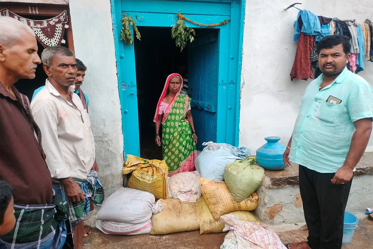 ಲಕ್ಷ್ಮೇಶ್ವರ | ಚರಂಡಿ ಸಮಸ್ಯೆ: ಮನೆಗಳಿಗೆ ನುಗ್ಗುವ ಮಳೆ ನೀರು