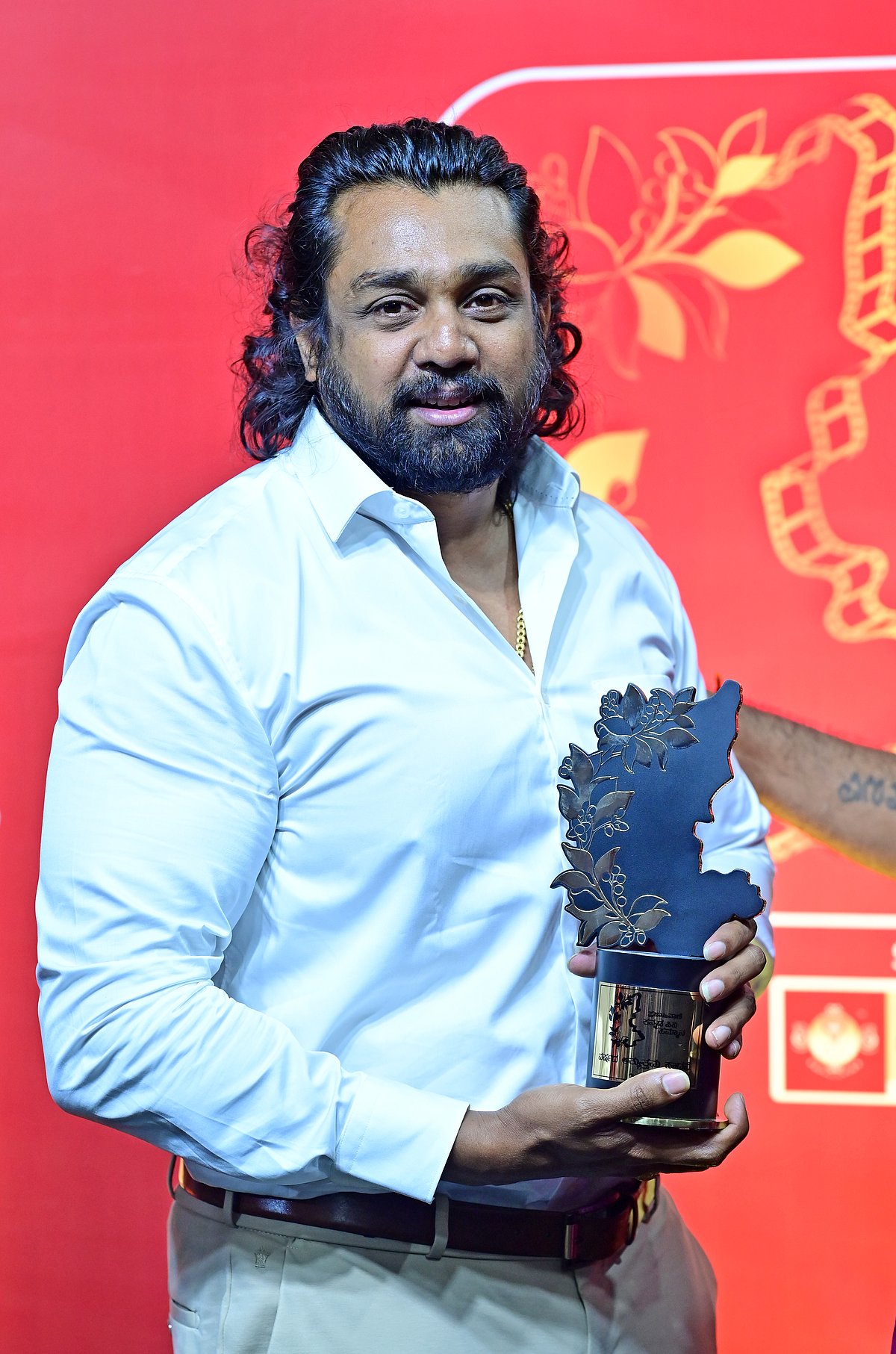 PV Cine Sammana-3: ವಿಐಪಿಗಳ ನೆಚ್ಚಿನ ನಟನಿಗೆ ಸಮ್ಮಾನದ ಗರಿ 