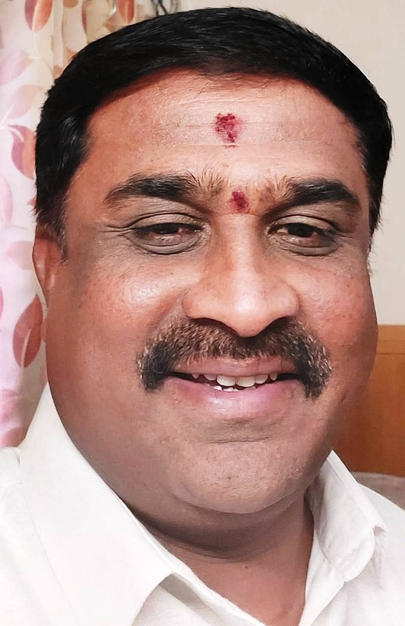 ನಾಲೆಗಳಿಗೆ ನೀರು ಹರಿಸಲು ಒತ್ತಾಯ