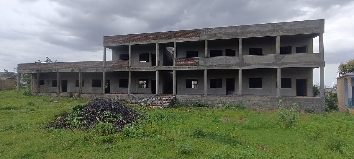 ವಾಡಿ | ಒಂದೆಡೆ ಶಿಕ್ಷಕರ ಕೊರತೆ; ಮತ್ತೊಂದೆಡೆ ಮಕ್ಕಳ ಬರ