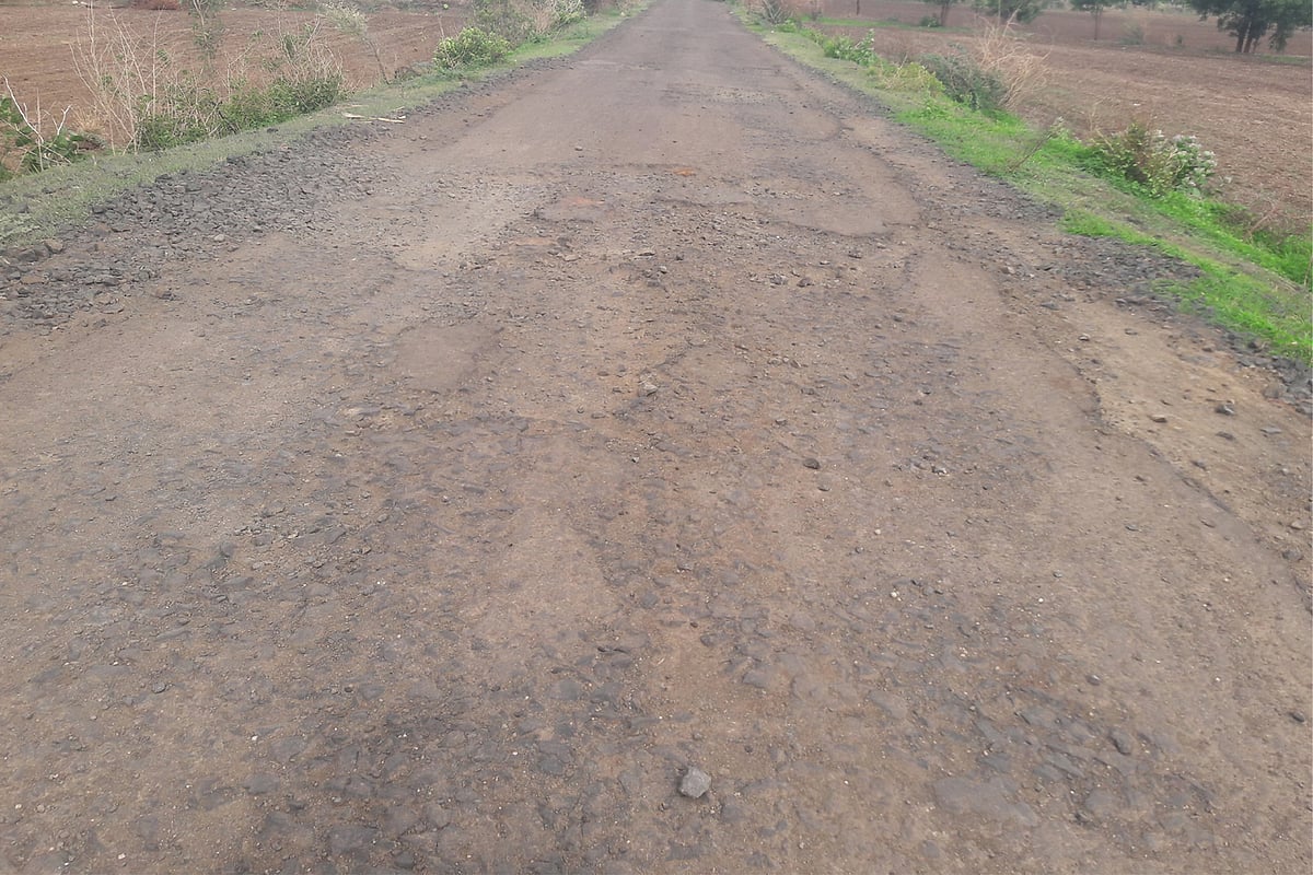 ತಾಂಬಾ: ಶಾಸಕದ್ವಯರ ನಡುವೆ ಬಡವಾದ ರಸ್ತೆ