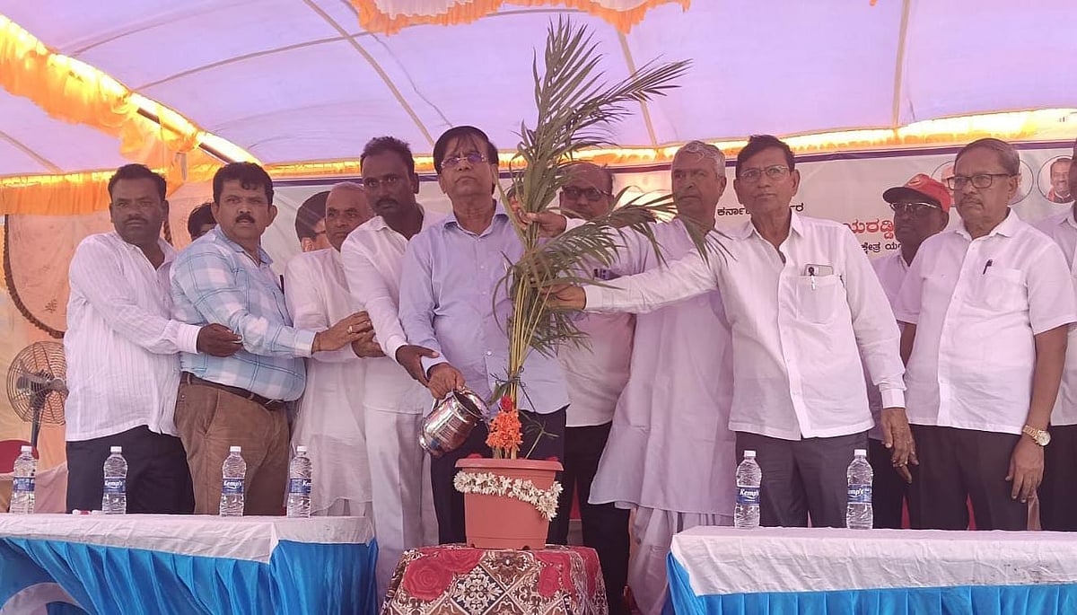 ಅತಿಯಾದ ಇಂಗ್ಲಿಷ್ ವ್ಯಾಮೋಹ ಬೇಡ: ಬಸವರಾಜ ರಾಯರಡ್ಡಿ
