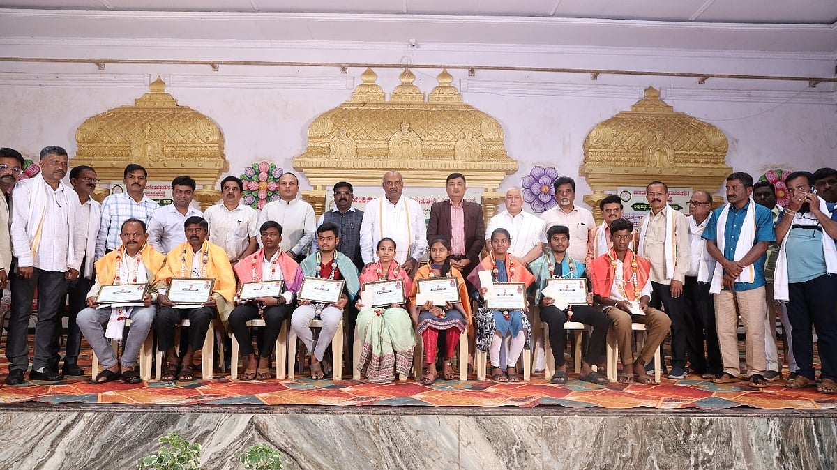 ಸಂದಿಗ್ಧತೆಯಲ್ಲೇ ಆತ್ಮಸಾಕ್ಷಿಯ ಕೆಲಸ ಮಾಡಿ:  ಗವಿಸಿದ್ಧೇಶ್ವರ ಸ್ವಾಮೀಜಿ ಸಲಹೆ