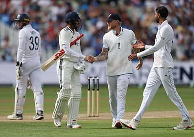 ಶುಭಮನ್ ಗಿಲ್ ಅವರಿಗೆ ಇಂಗ್ಲೆಂಡ್ ಆಟಗಾರರಿಂದ ಅಭಿನಂದನೆ