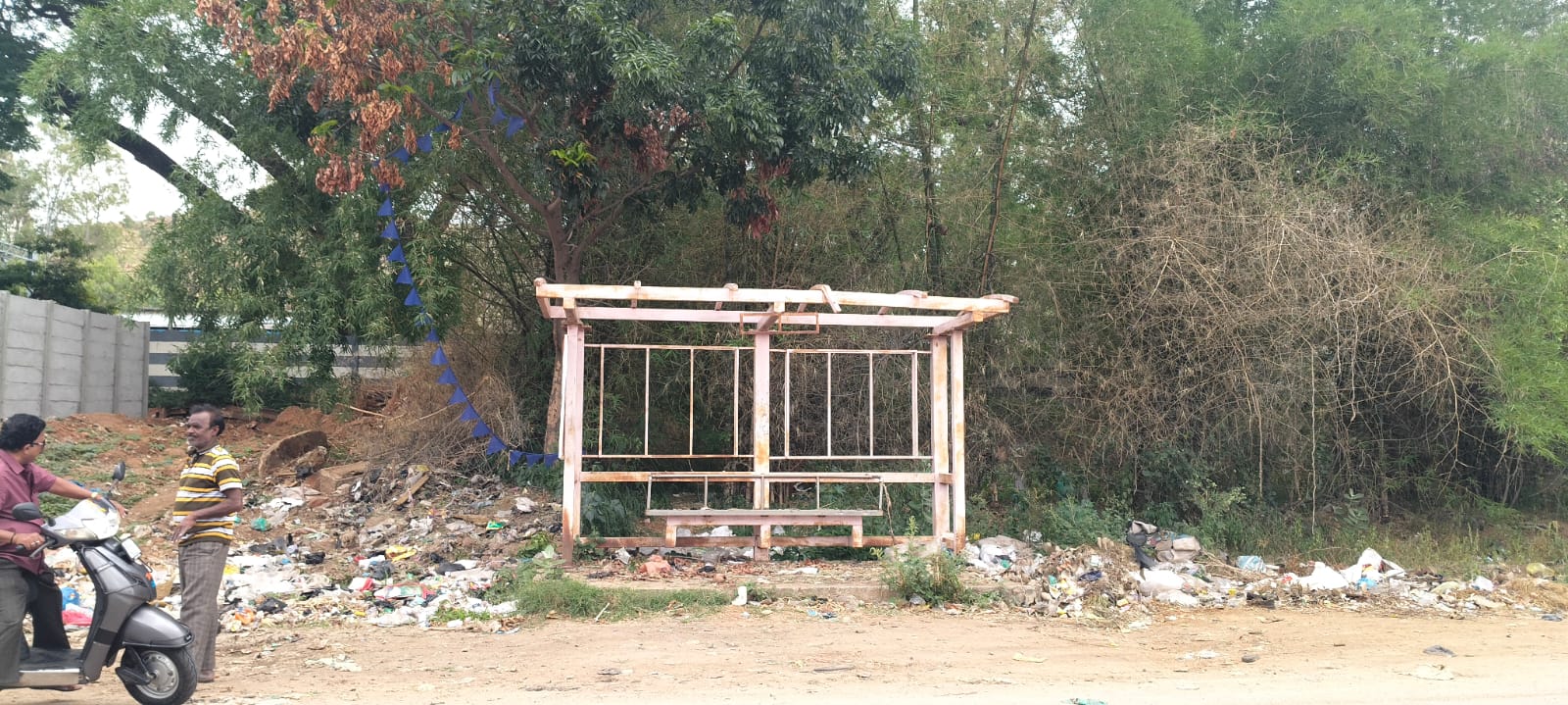 ತೊಂಡೇಬಾವಿ ತಂಗುದಾಣದ ಸ್ಥಿತಿ