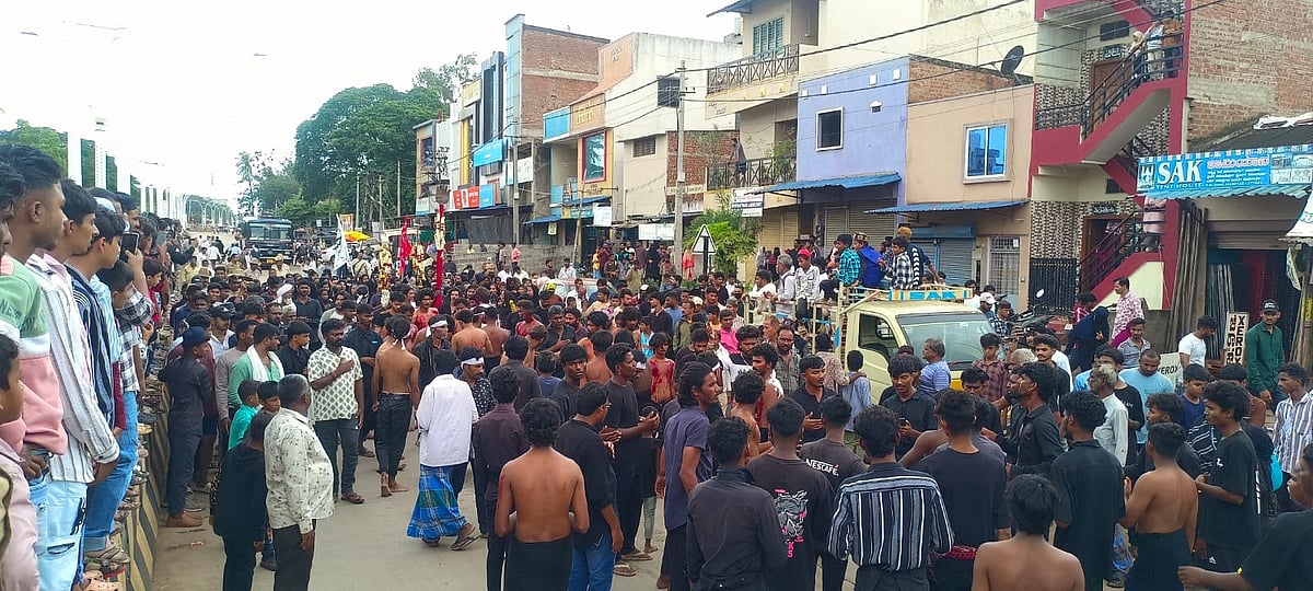 ಹರಿಹರ: ಮೊಹರಂ; ಶೋಕಾಚರಣೆಯ ಮೆರವಣಿಗೆ
