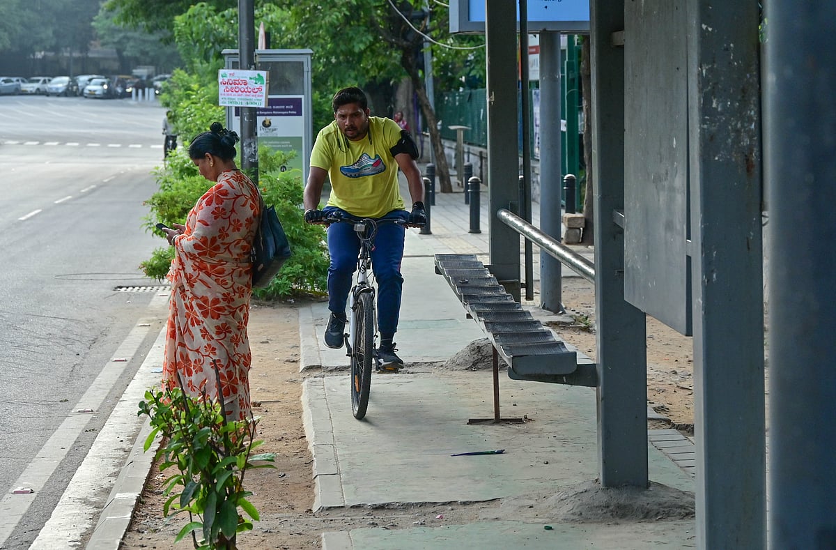 ಬೆಂಗಳೂರು | ಸೈಕಲ್‌ ಪಥ‌ ಅವ್ಯವಸ್ಥೆ: ಸವಾರರು ಹೈರಾಣ